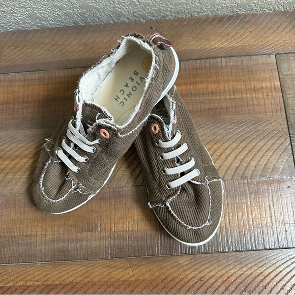 VIONIC pismo shoes - Picture 1 of 4
